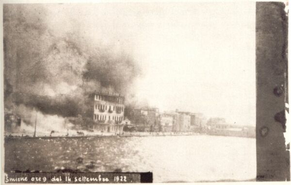Buildings on fire at the quay. 14.Sep.1922. 09:00 AM.